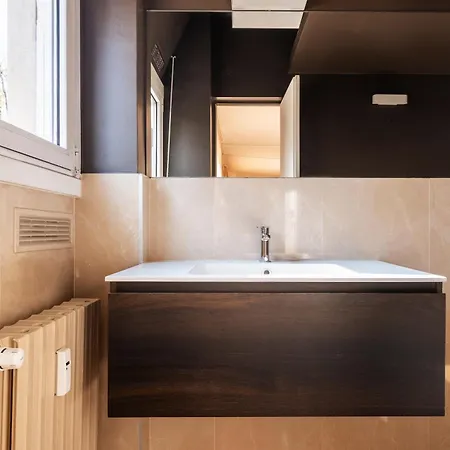 アパート Spacious And Bright In The Center *